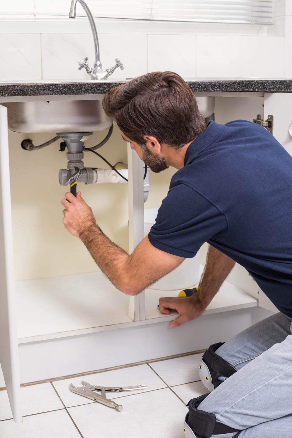 Slow-draining kitchen sink caused by a septic issue